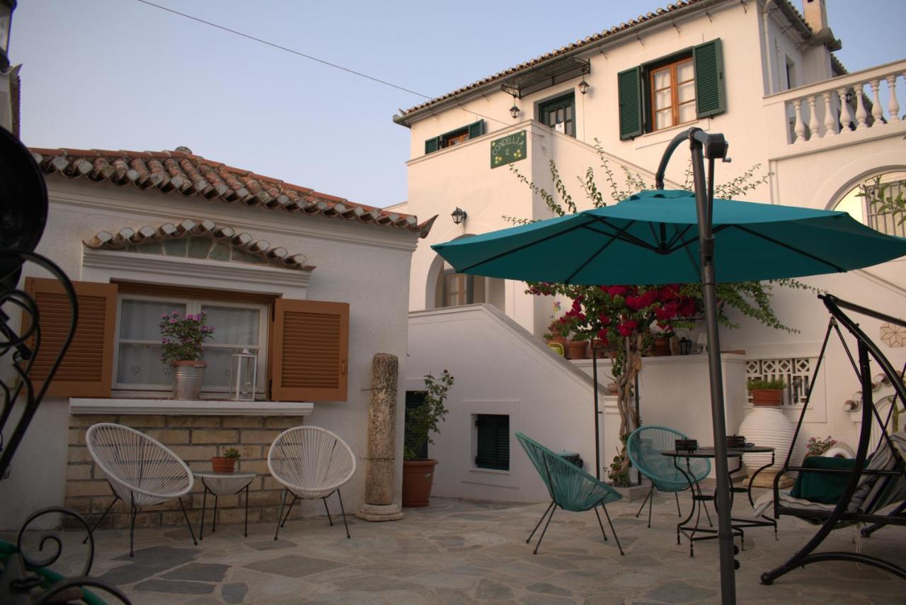 Condillia II Hotel Spétses Buitenkant foto