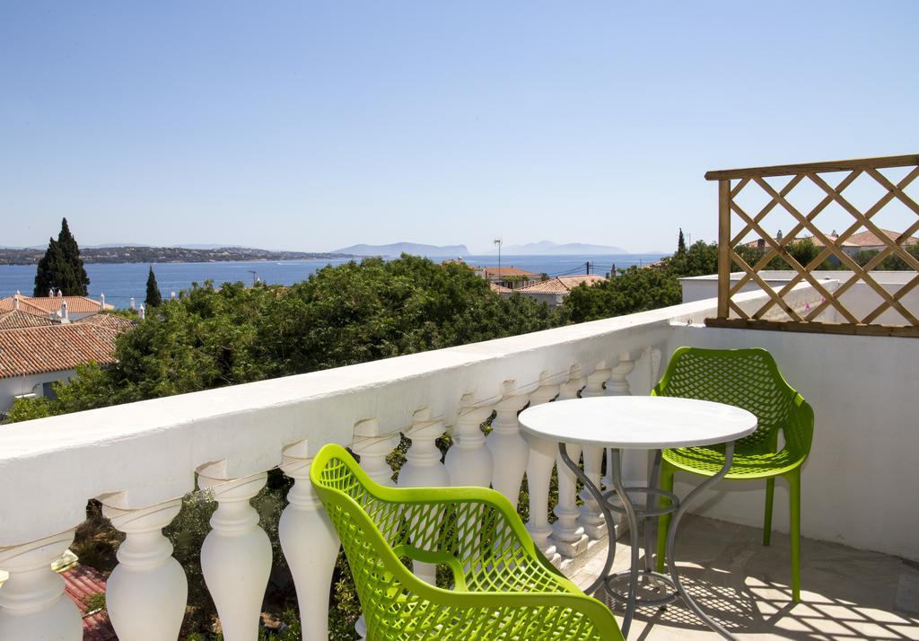 Condillia II Hotel Spétses Buitenkant foto