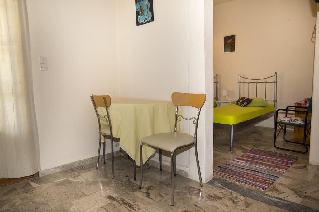 Condillia II Hotel Spétses Buitenkant foto