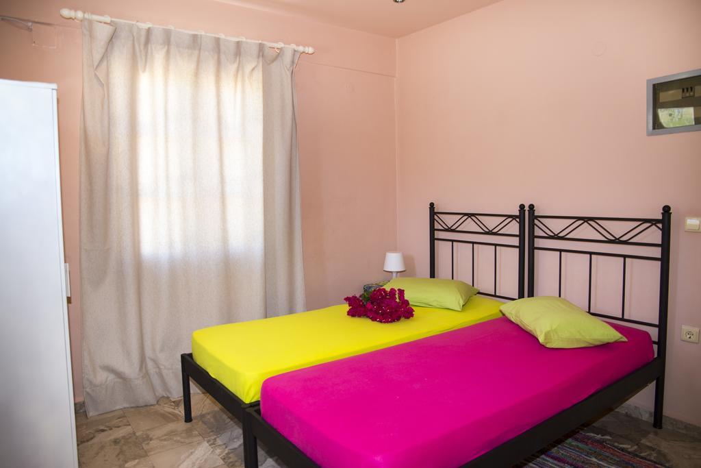 Condillia II Hotel Spétses Buitenkant foto