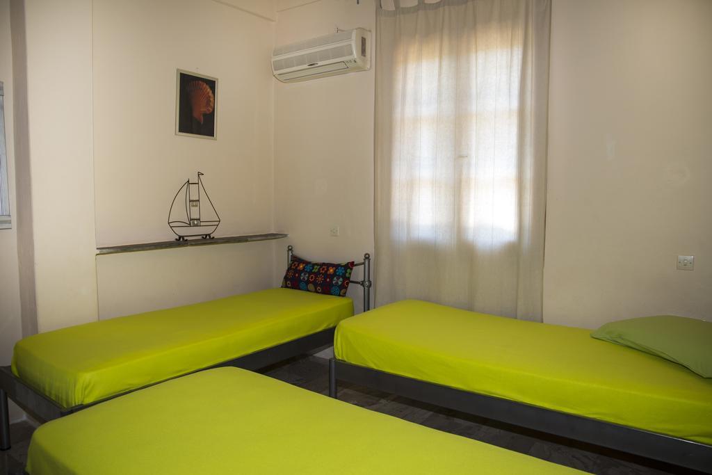 Condillia II Hotel Spétses Buitenkant foto